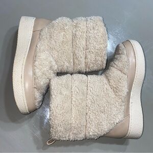 Women’s Bertie Winter Boots, Size 6 A New Day Taupe